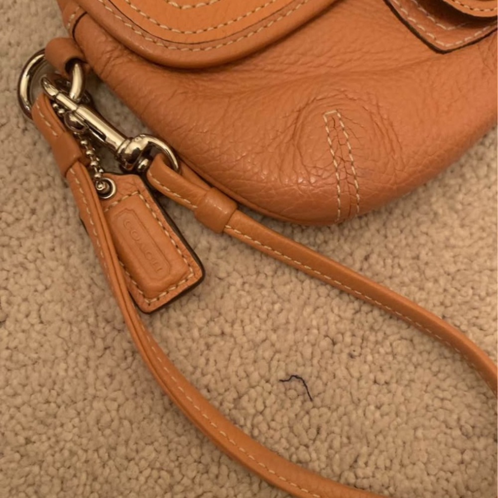 Coach Tan Pebbled Leather Turnlock Wristlet - Picture 3 of 6